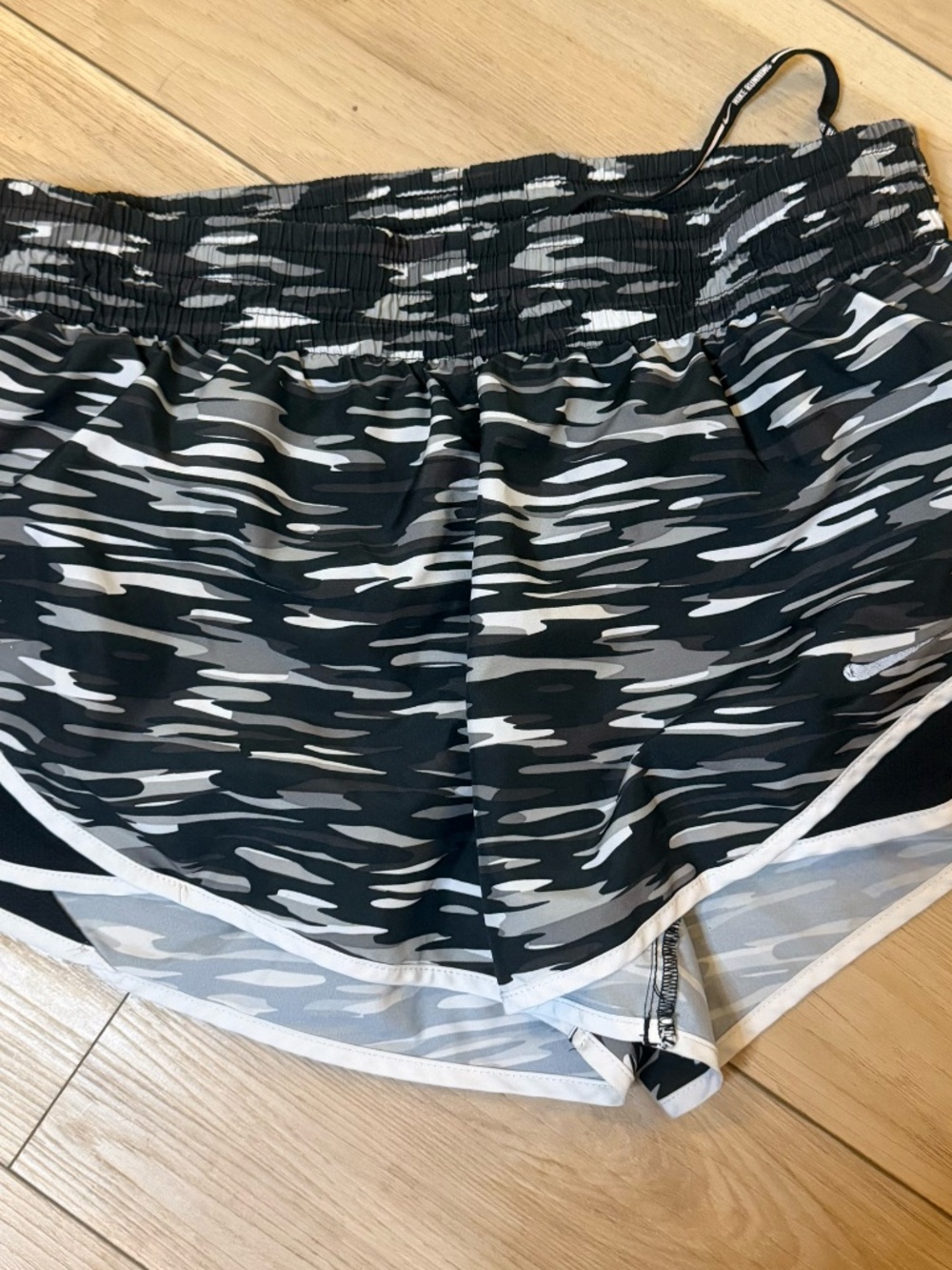 Nike Dri-FIT Running Shorts Bundle Women’s Large Black Navy - Picture 4 of 5